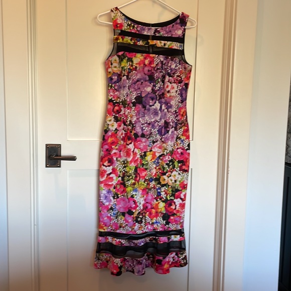 Badgley Mischka  size 6 women's multi Color dress. Size 6. As new - Picture 4 of 8